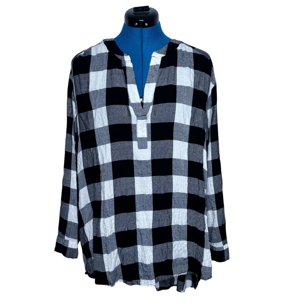 Jane & Delancey Black and White Checkered High Low Blouse